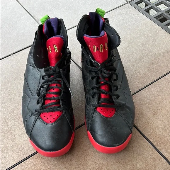 Jordan Men's Retro Marvin the Martian Black Red Sneakers-13